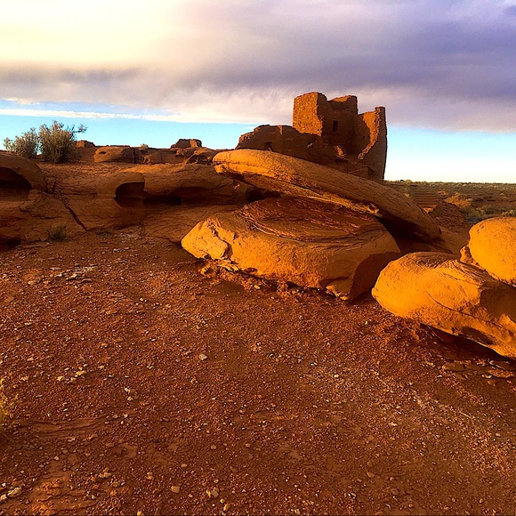 Meet Your Posher. - Picture 1 of 3